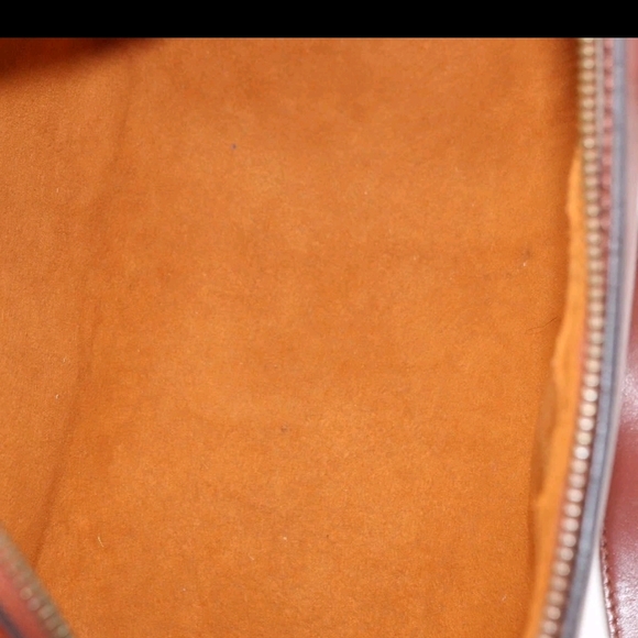 Louis Vuitton Epi Soufflot Leather Bag - Picture 8 of 10